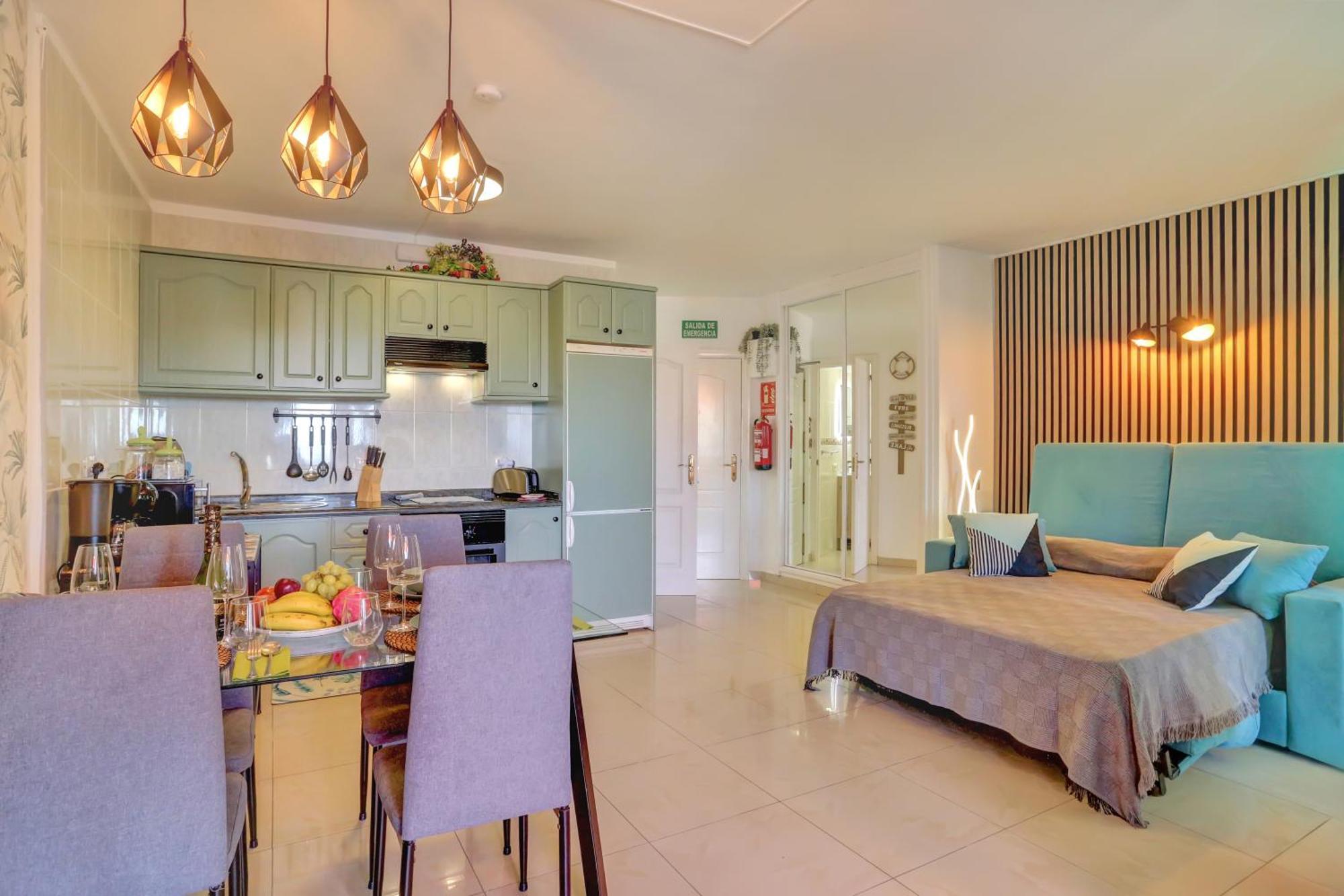 洛斯克里斯蒂亚诺斯Luxory Dreamy Sunset, Seafront, Direct Access To The Promenade,Wifi,Pool,Free Parking公寓 外观 照片